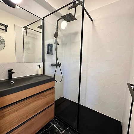 Apartment Elegant 2pieces Piscinevue Parking *